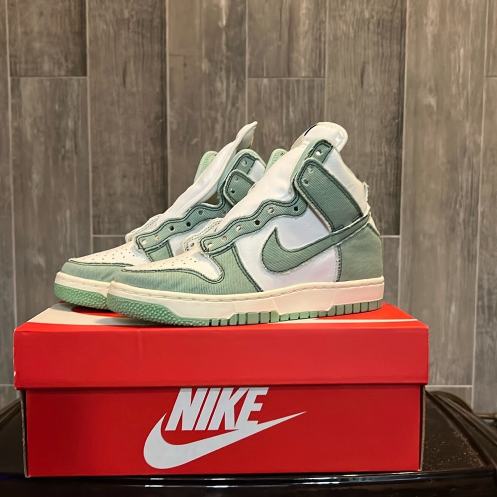 Nike dunk high tops, brand new.